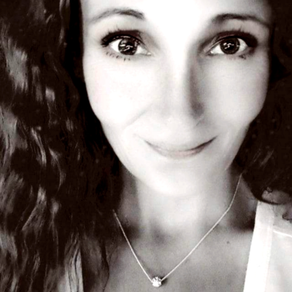 Meet your Posher, Jenna e.